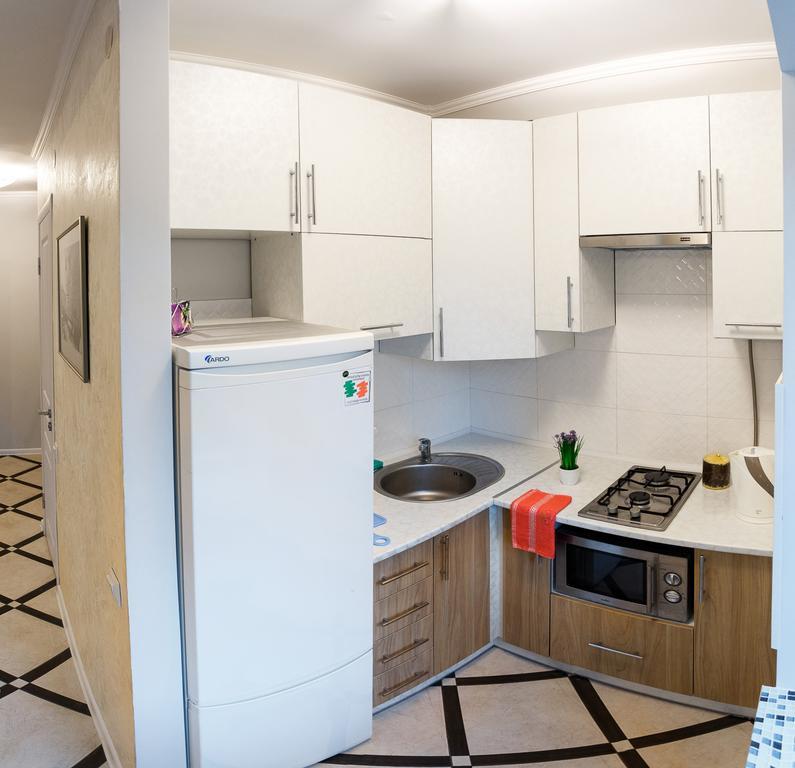 Chornovola Avenue Apartment Lviv Exterior photo